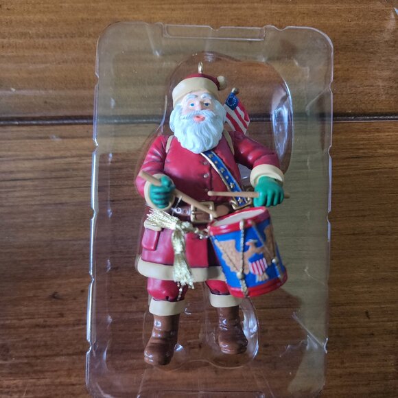 Hallmark Keepsake Christmas Ornament Yankee Doodle Santa 2005 NEW - Picture 3 of 7